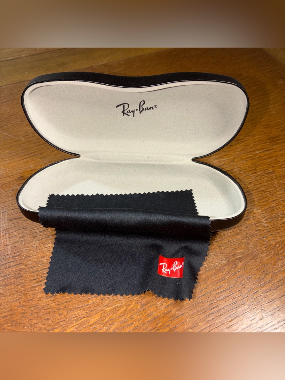 Ray-Ban Black Hard Sunglasses Case with Black Cleaning Cloth